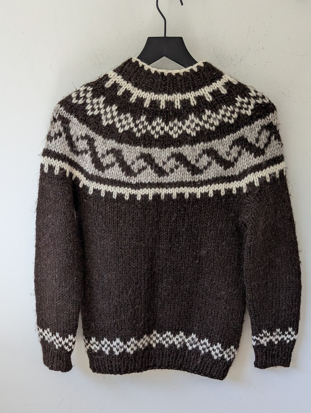 VTG Hand Knit Wool Fair Isle Cardigan Sweater Womens Small? - Picture 5 of 5